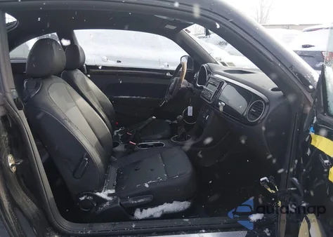 2012 Volkswagen Beetle 2.5L из США, поврежденный, VIN 3VWHP7AT7CM648000